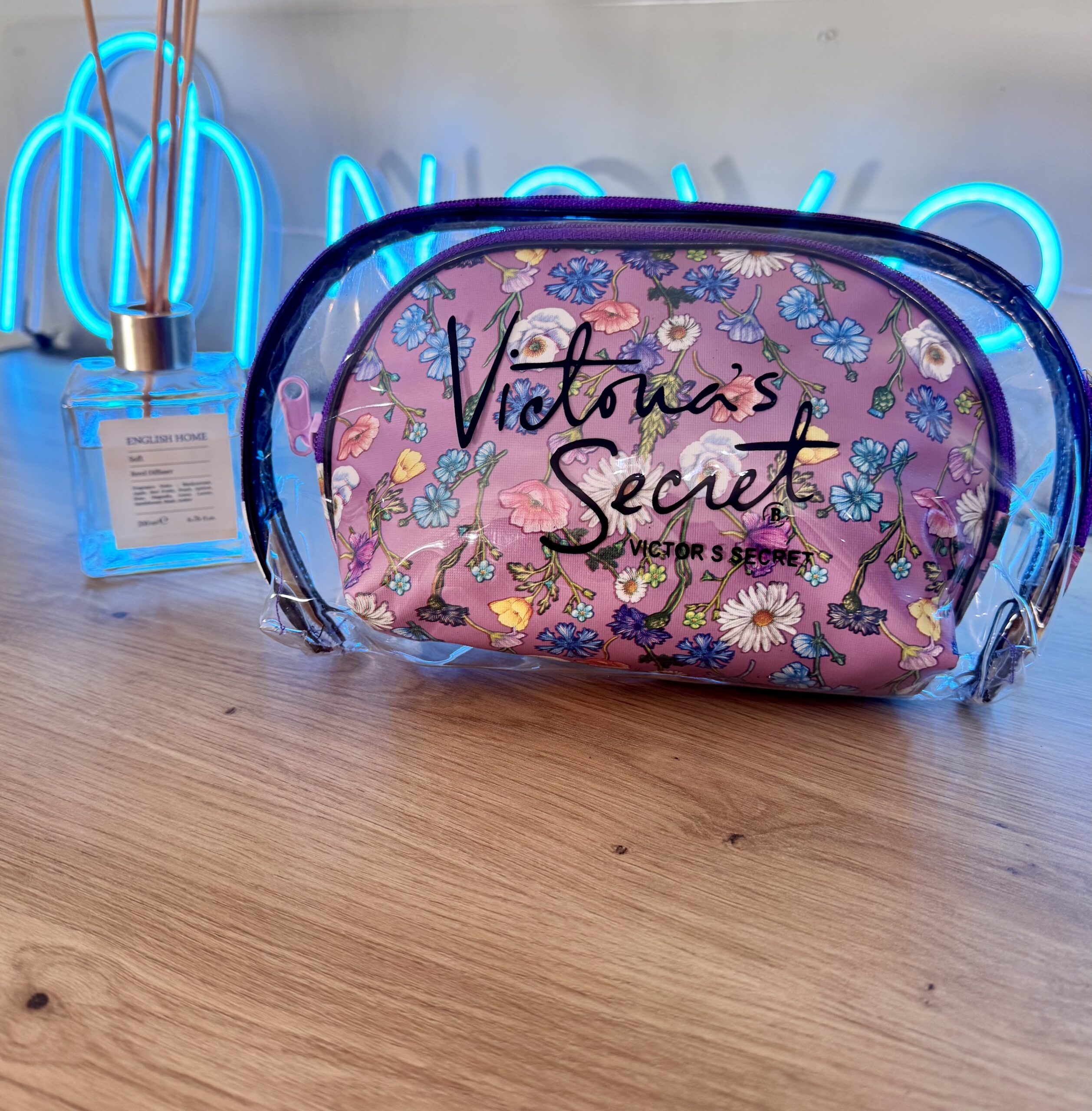 کیف آرایشی دو تکه ویکتوریا سکرت