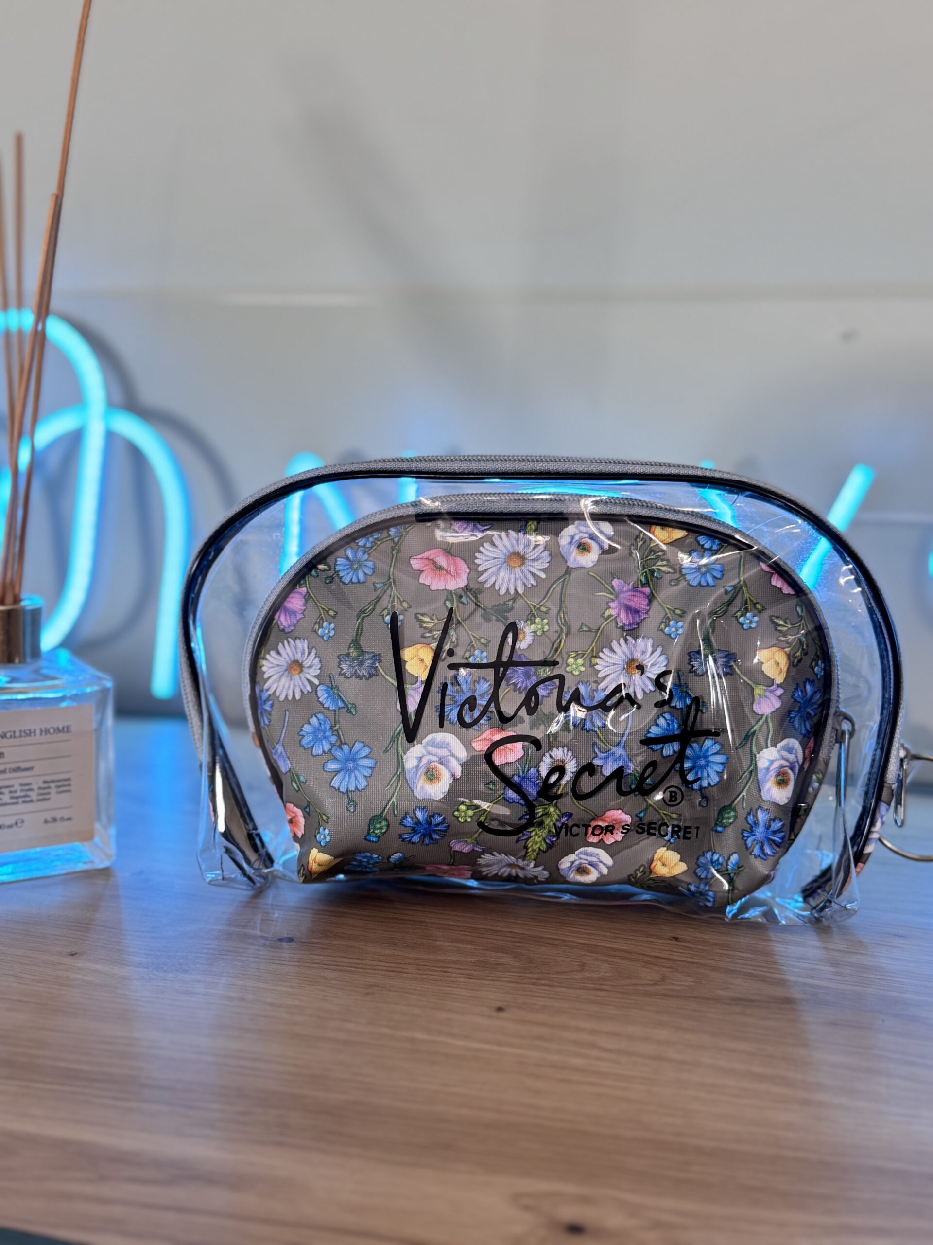 کیف آرایشی دو تکه ویکتوریا سکرت - Image 2