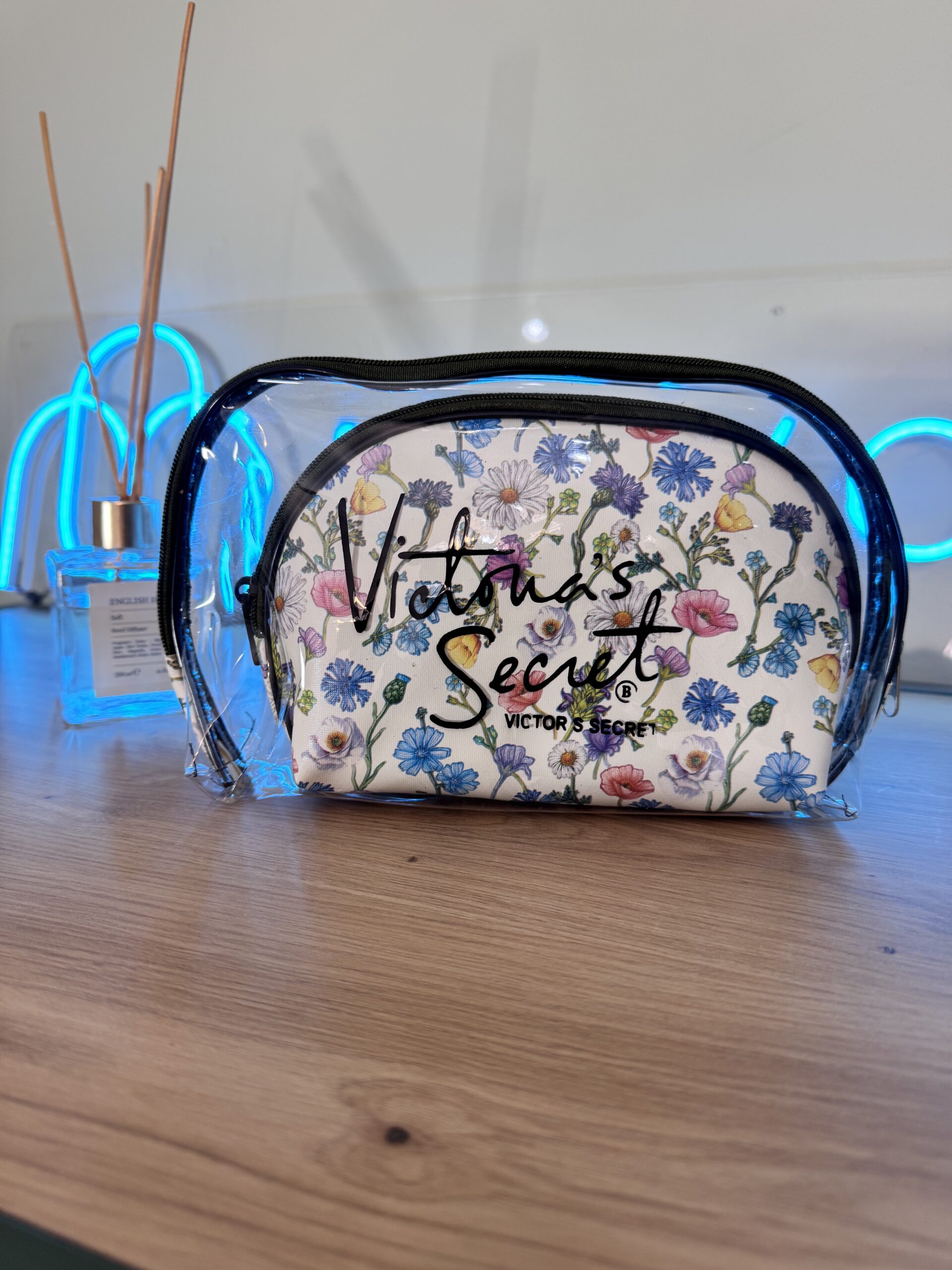 کیف آرایشی دو تکه ویکتوریا سکرت - Image 5