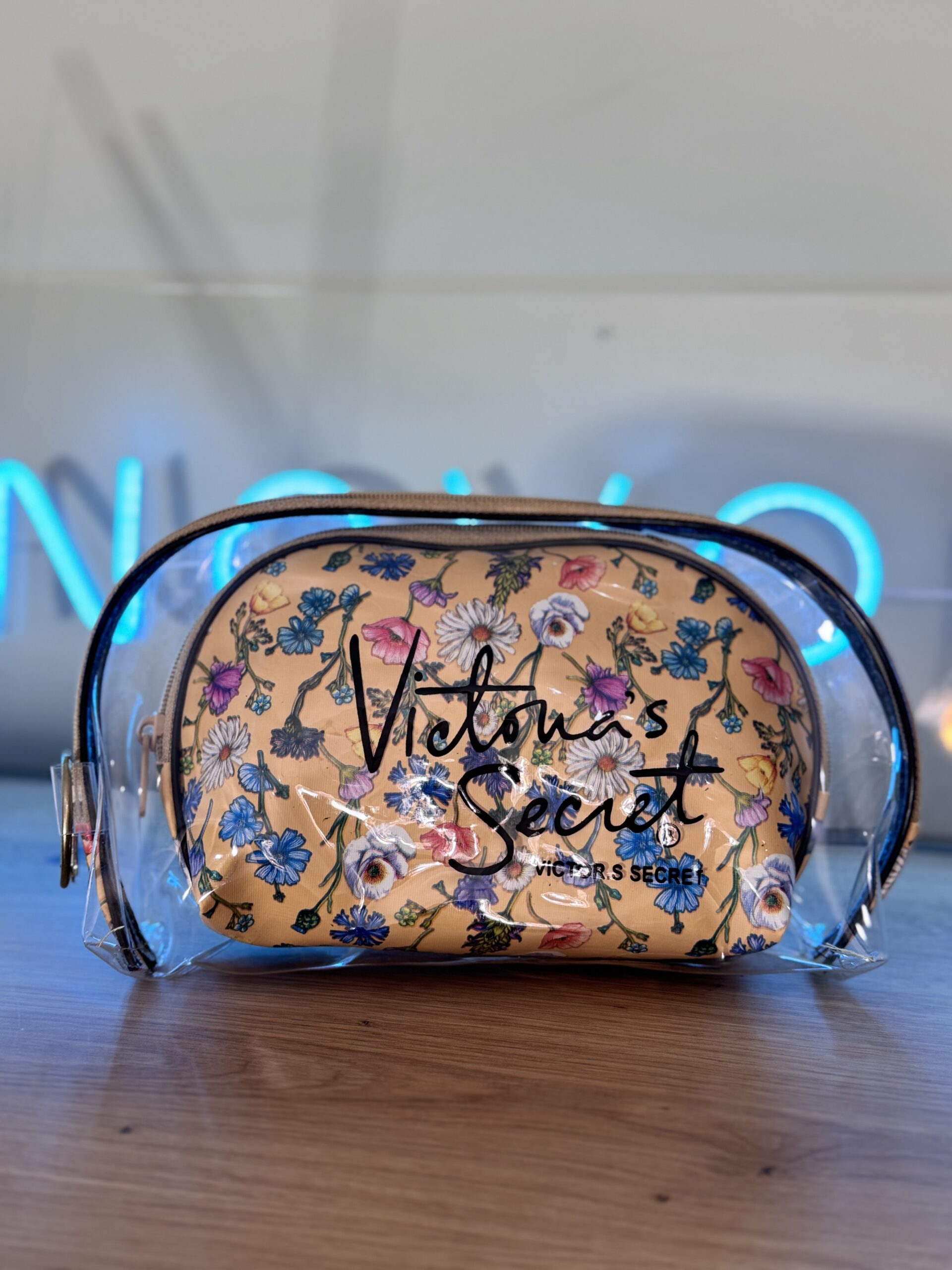 کیف آرایشی دو تکه ویکتوریا سکرت - Image 4