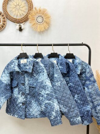 کاپشن طرحدار زنانه